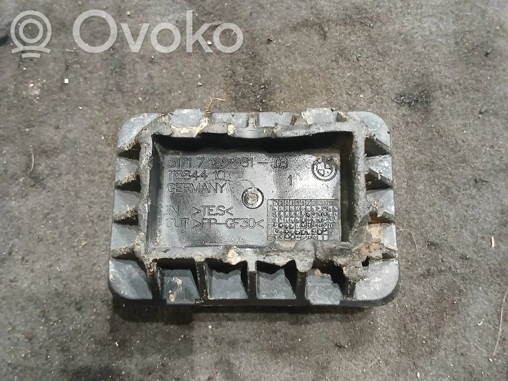 BMW 5 F10 F11 Jacking socket point 
