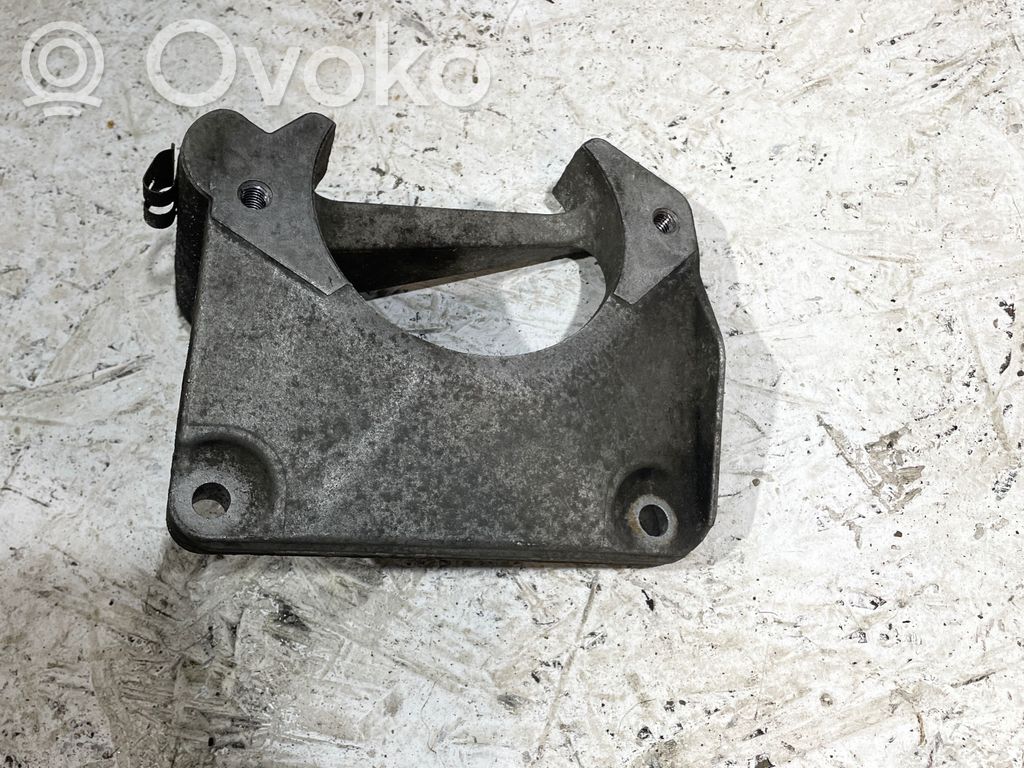 BMW 5 E60 E61 Engine mounting bracket 