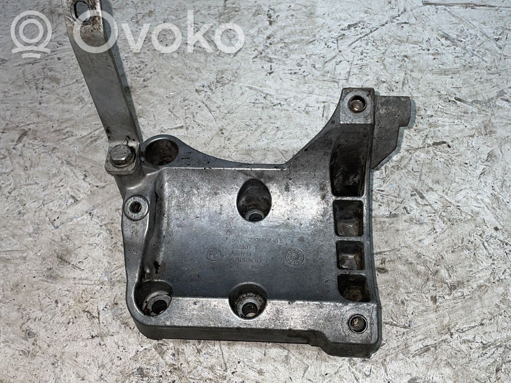 Soporte de montaje del compresor de A/C   7796352,59280110