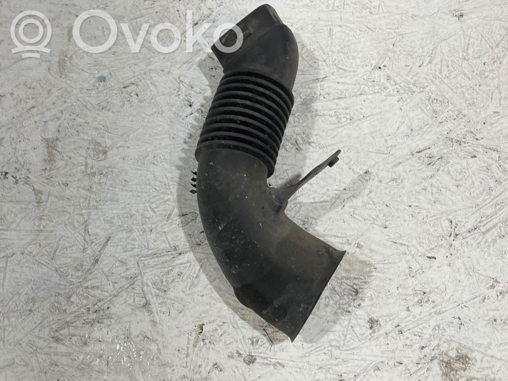 BMW 5 E60 E61 Air intake duct part 