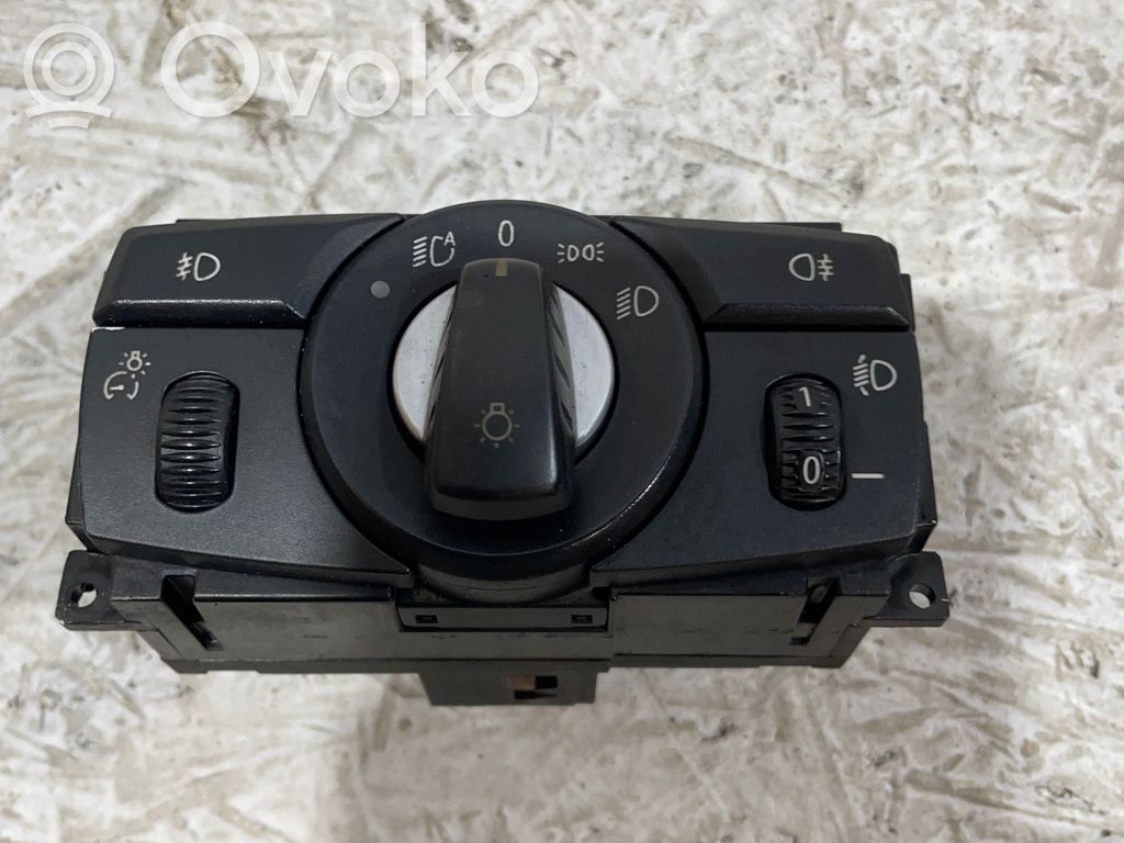 Light switch   6988555,33295101,009051064185