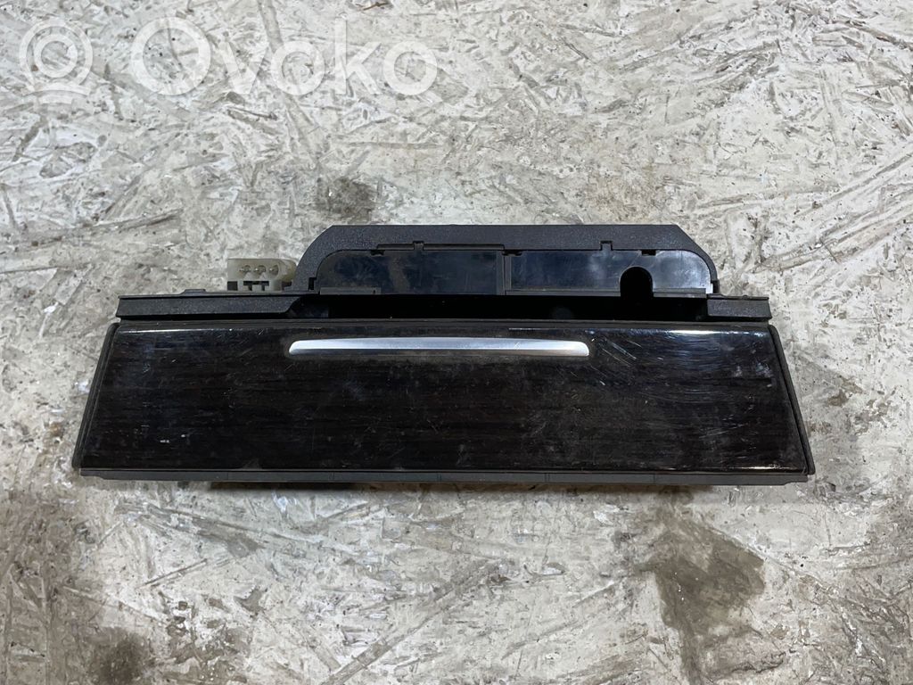 BMW 7 F01 F02 F03 F04 Car ashtray 