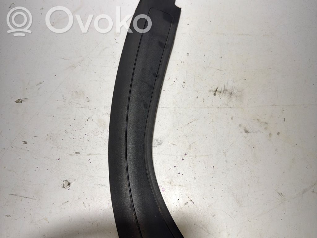 BMW Z4 E85 E86 A-pilarin verhoilu 