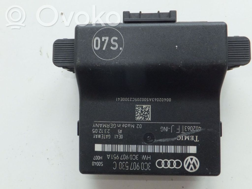 Volkswagen PASSAT B6 Módulo de control Gateway 