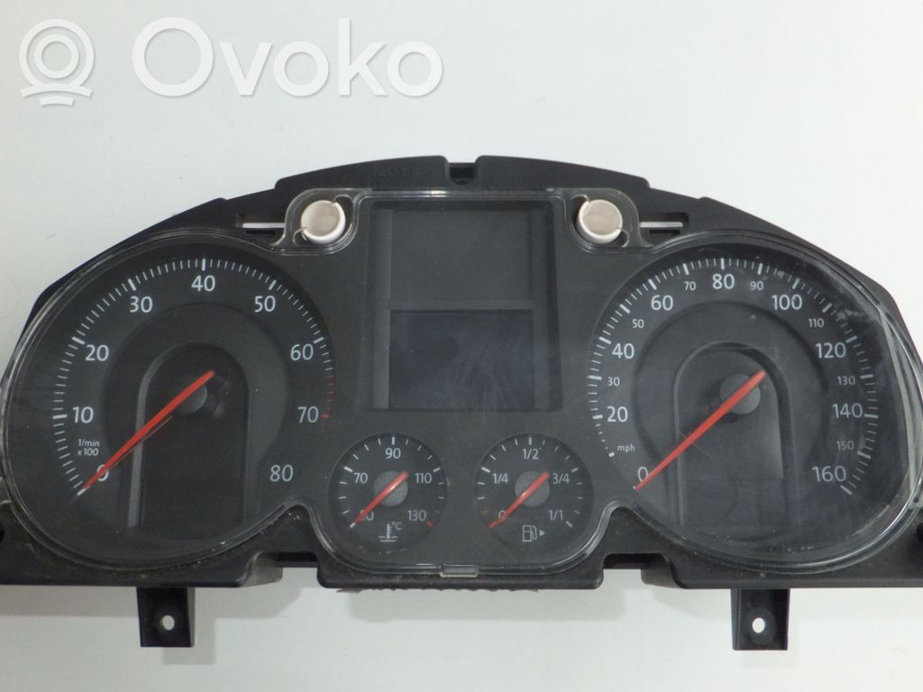 Volkswagen PASSAT B6 Licznik / Prędkościomierz 