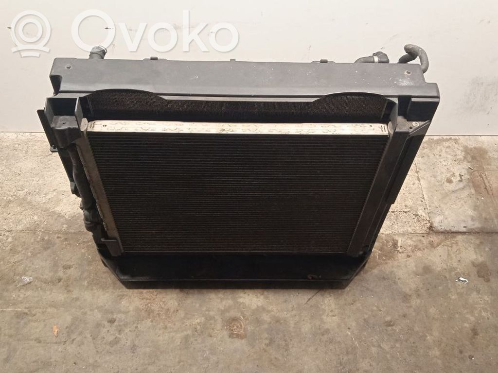 BMW X5 E70 Radiatorių komplektas 