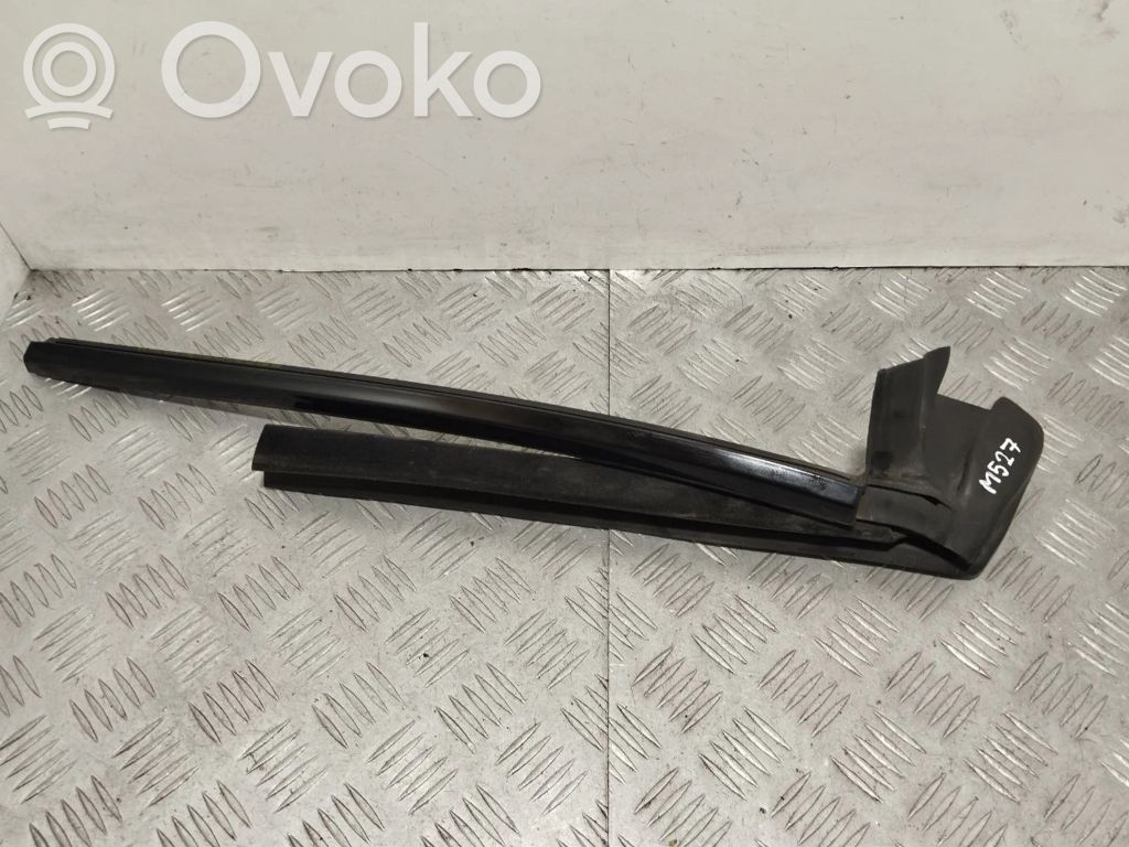Gumowa uszczelka drzwi tylnych   KY53L2733A,KY53L29732A,M527