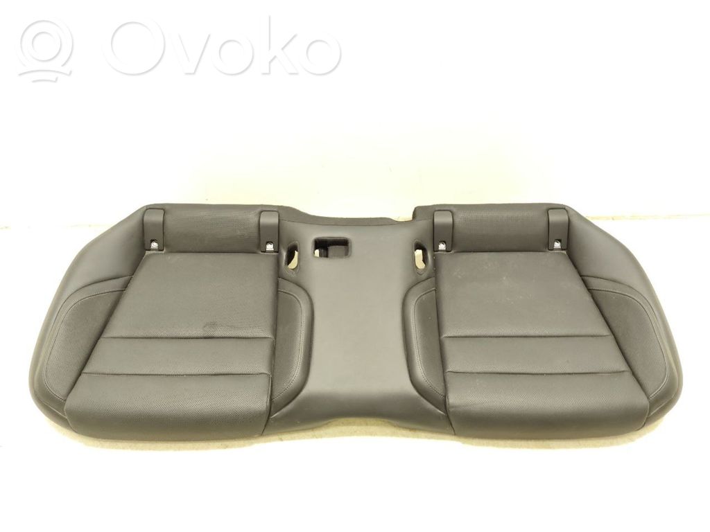 Porsche Taycan 9J1 Galinė sėdynė 