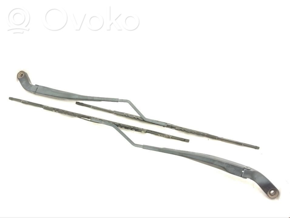 Ram 1500 DT Ramię wycieraczki szyby przedniej / czołowej 