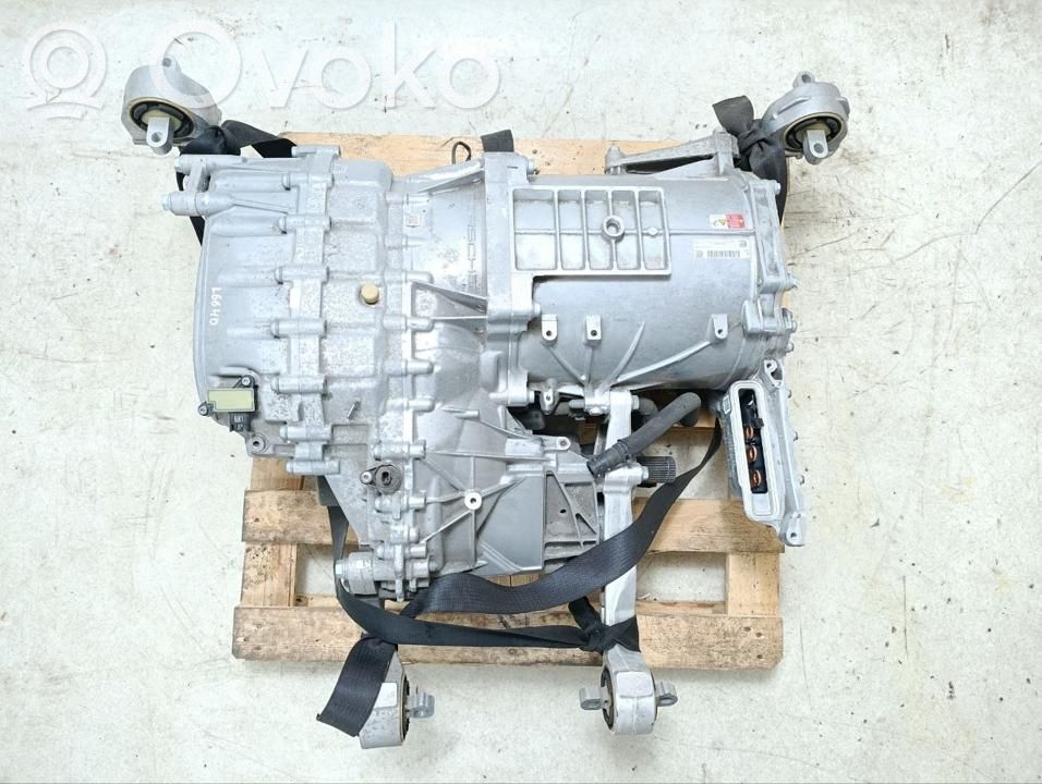 Porsche Taycan 9J1 Двигатель 