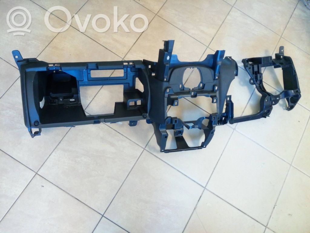 Toyota Aygo AB40 Panelė 