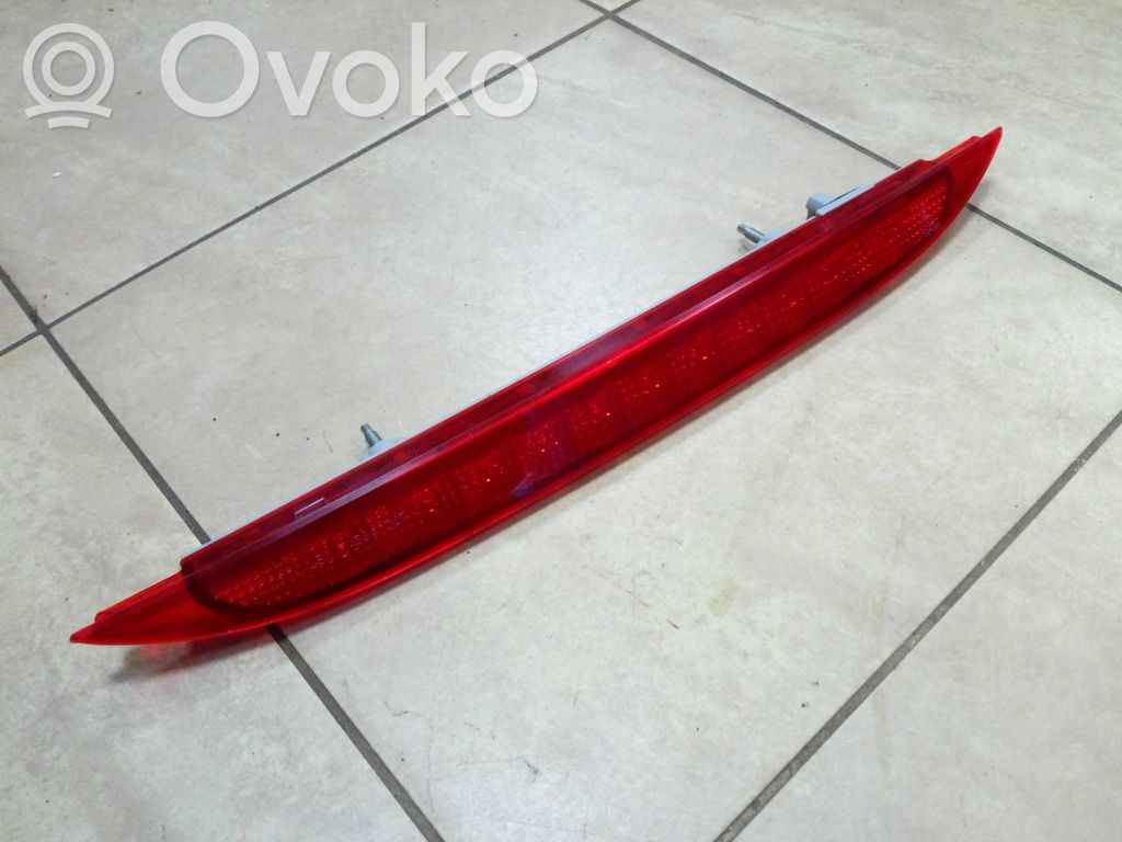 Mazda 5 Third/center stoplight 