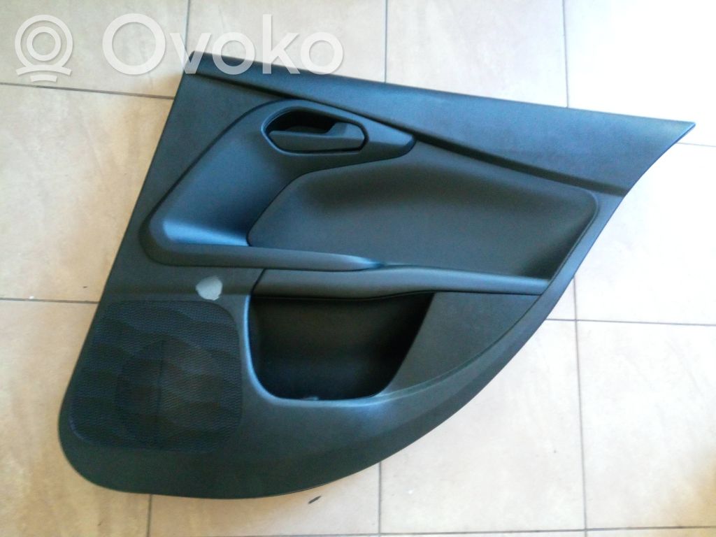 Fiat Tipo Apšuvums aizmugurējām durvīm 