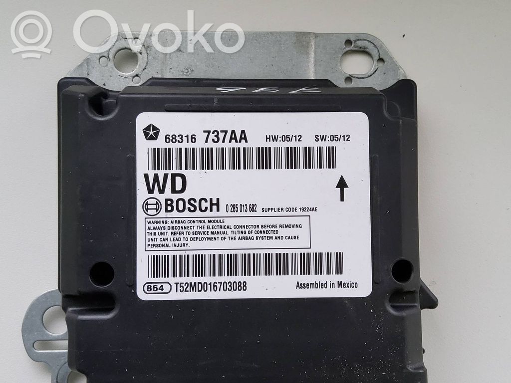 Airbag control unit/module   68316737AA,0285013682,T52MDD16703088