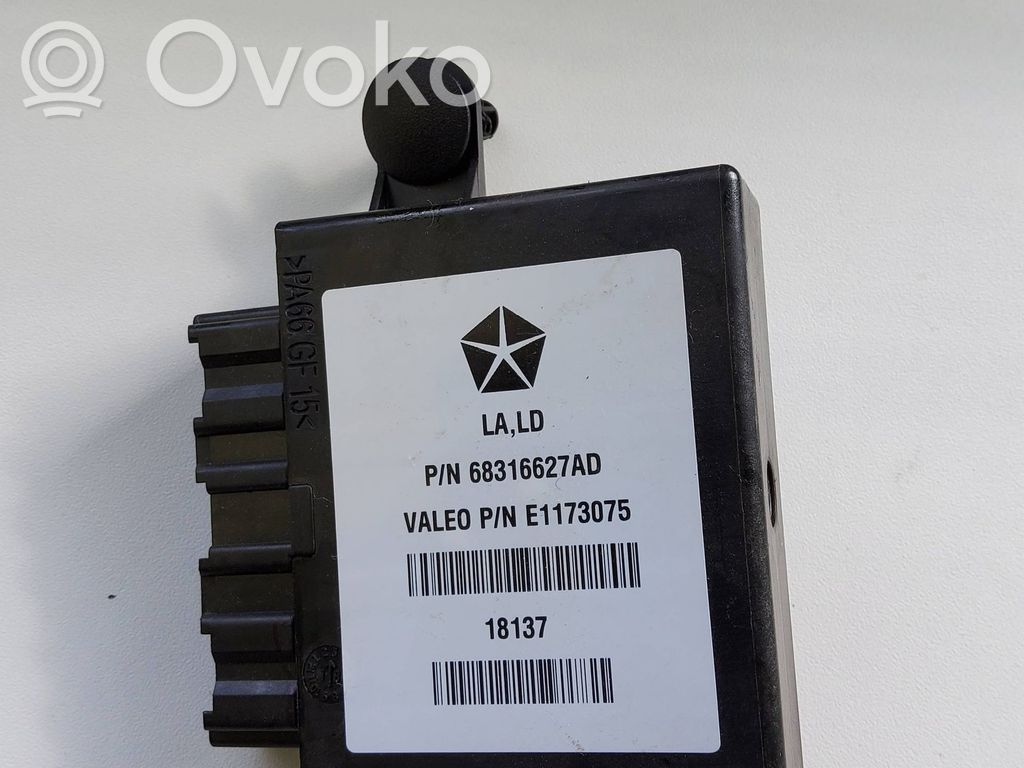 Parking PDC control unit/module   68316627AD,18137,E1173075