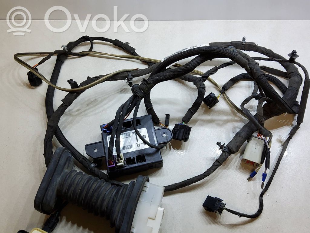 Dodge Challenger Cableado de puerta delantera 