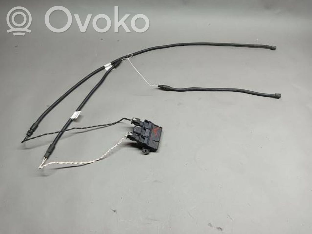 Nissan X-Trail T32 Tailgate/trunk/boot open switch 