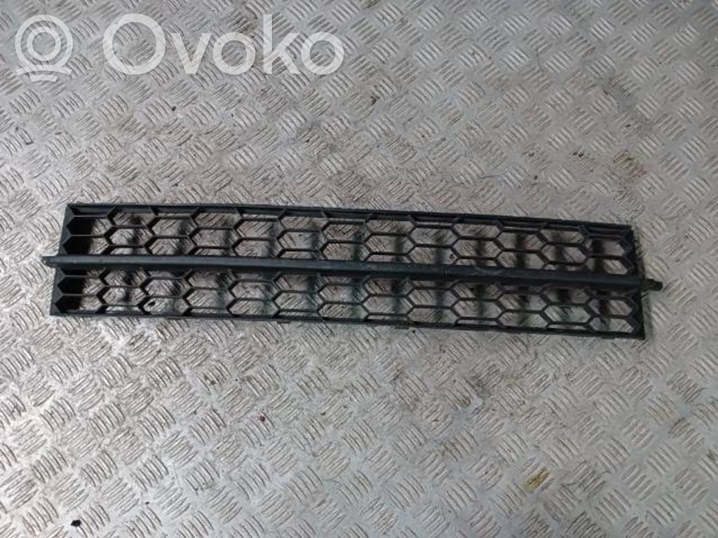 Atrapa chłodnicy / Grill   5E0853677,11404100,320020111,5E08536779B9
