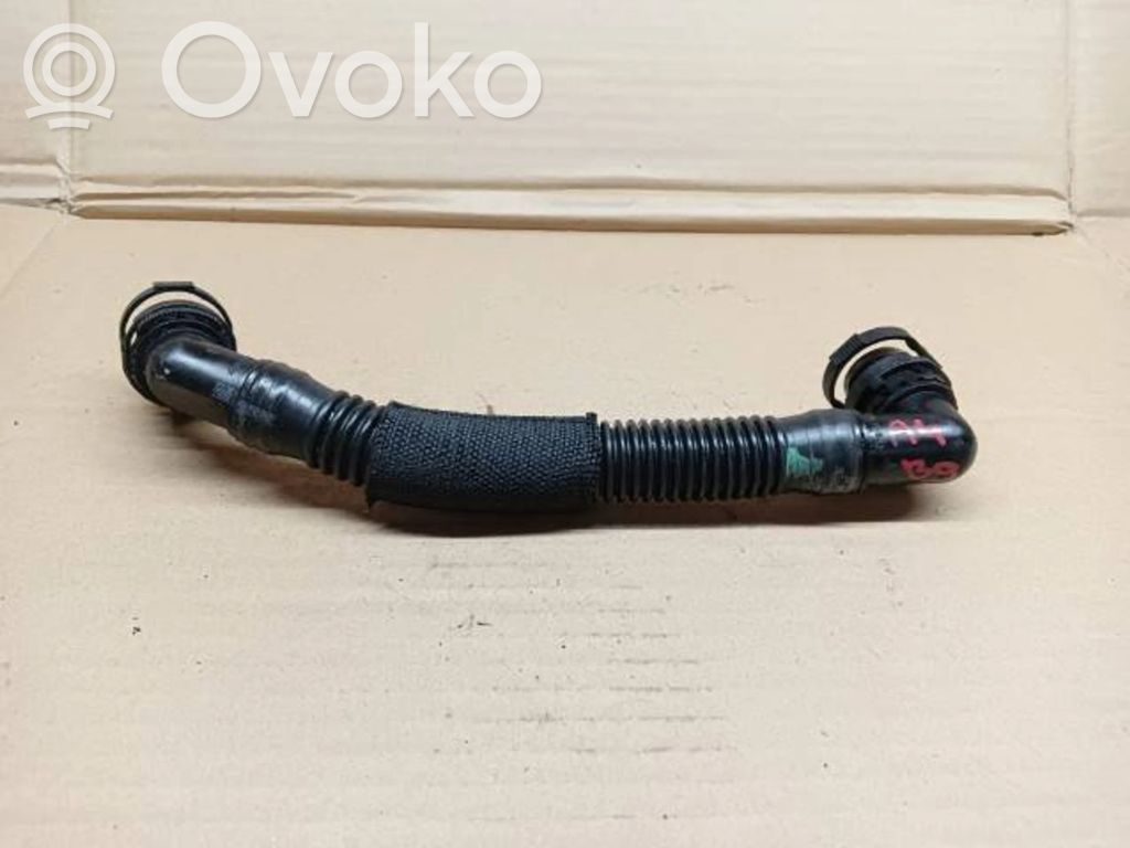 Audi A4 S4 B9 Przewód / Odma odpowietrzenia 
