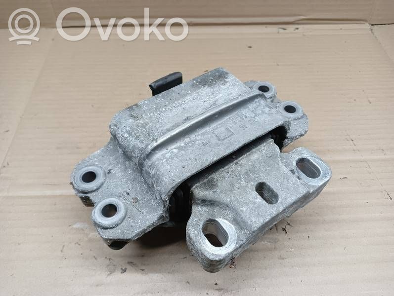 Skoda Yeti (5L) Engine mount bracket 