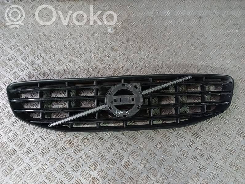 Volvo XC60 Etupuskurin ylempi jäähdytinsäleikkö 