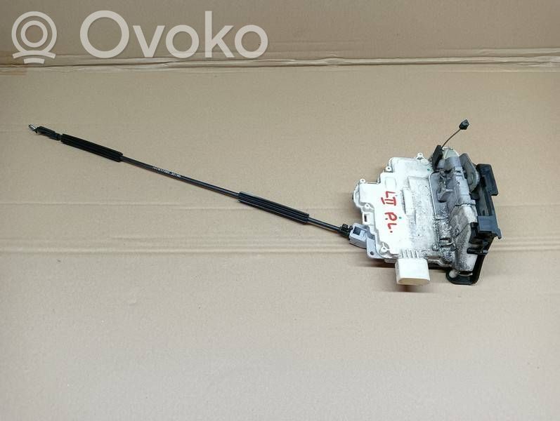 Seat Leon (1P) Priekšpusē slēdzene 