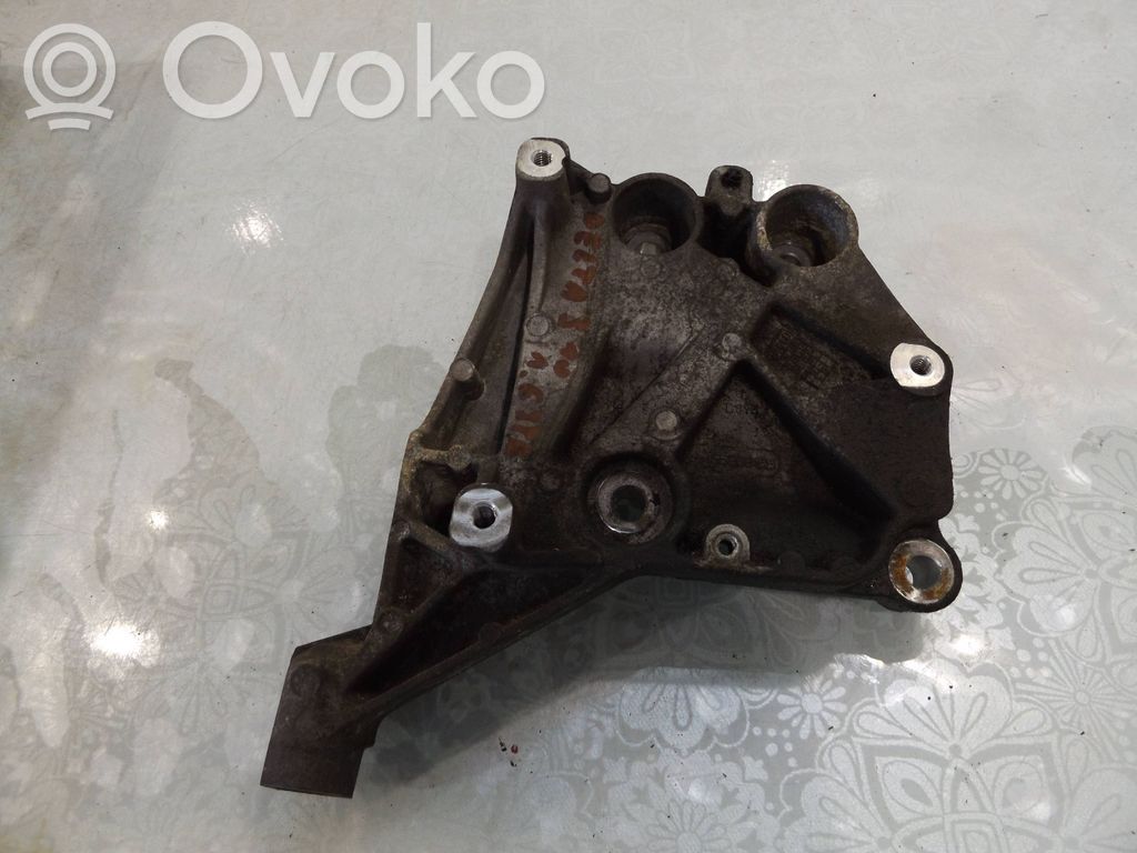 Lancia Delta Engine mounting bracket 