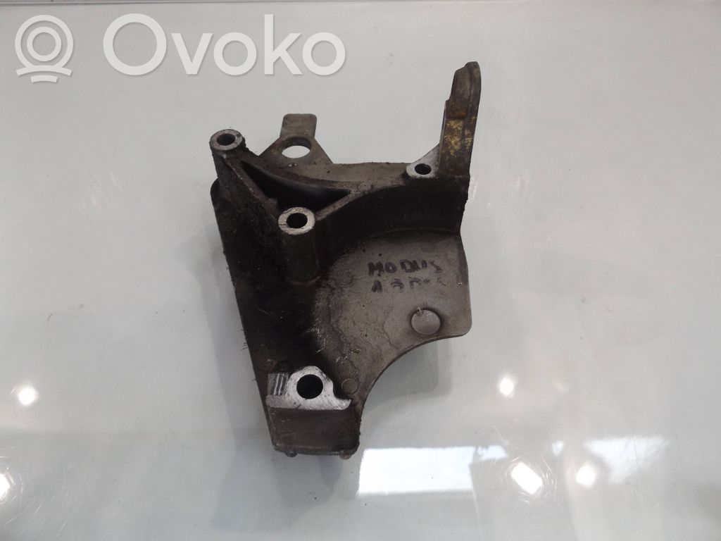 Engine mounting bracket   8200206982