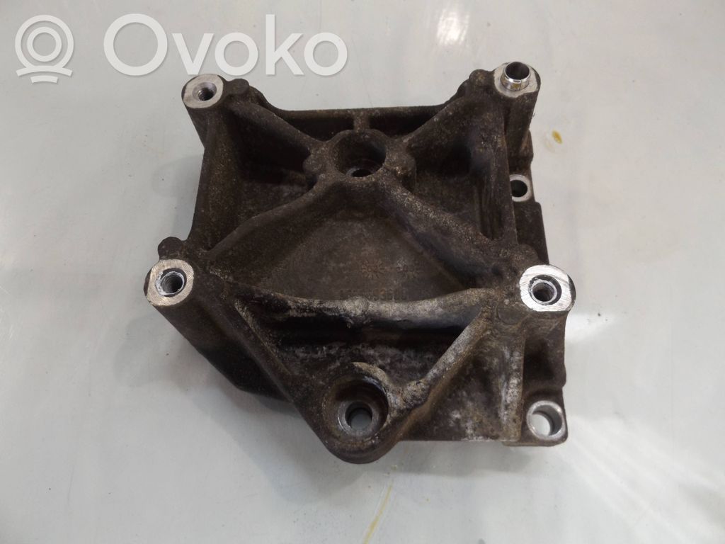 Engine mounting bracket   9636693680