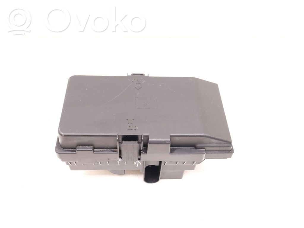 Jeep Cherokee KL Juego de caja de fusibles 