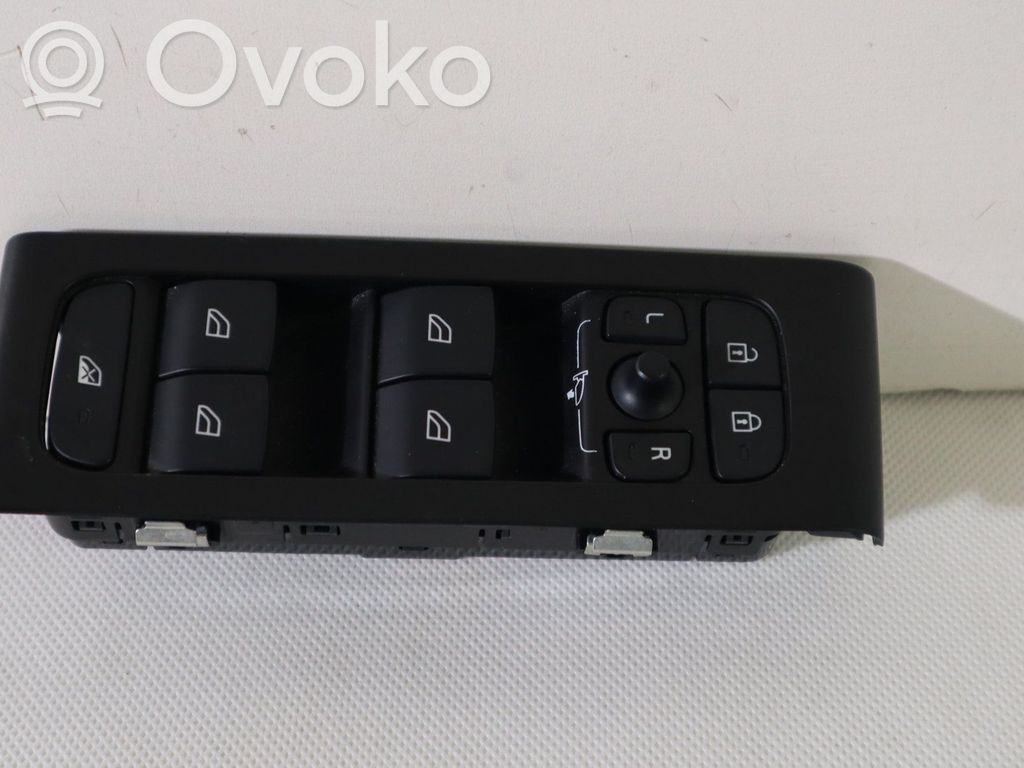 Volvo XC40 Przełącznik / Przycisk otwierania szyb 