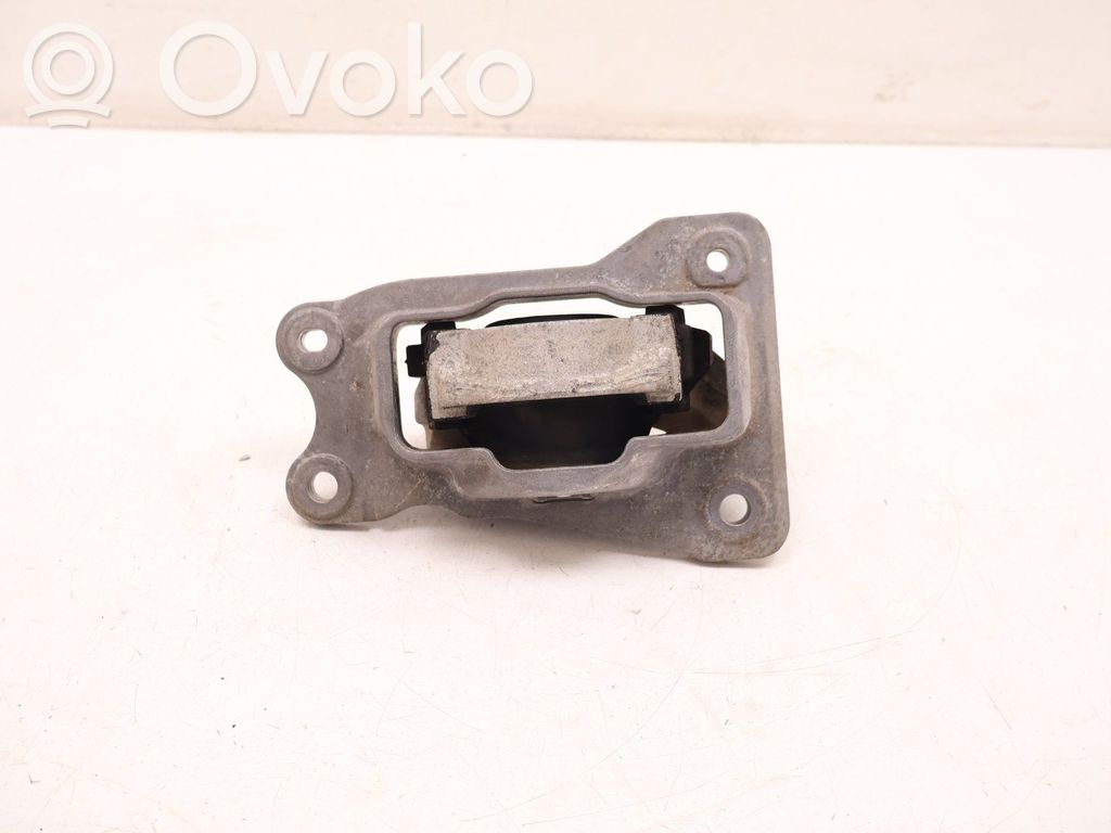 Volvo XC90 Engine mount vacuum valve 