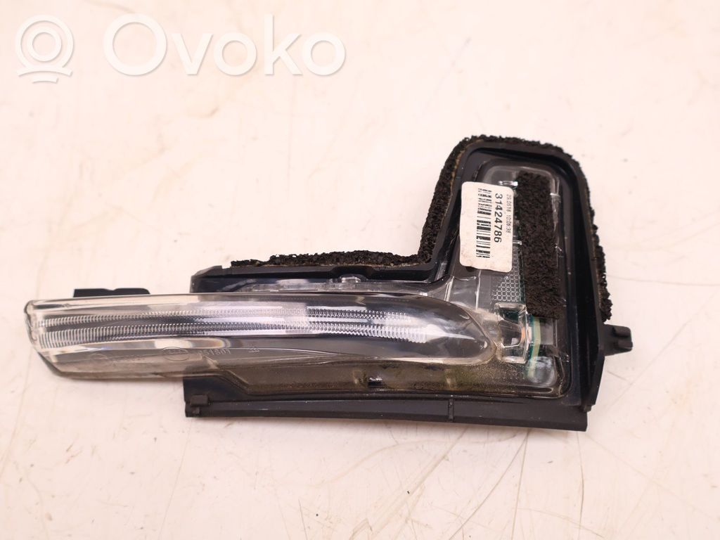 Volvo XC60 Pagrieziena lukturis spogulī 