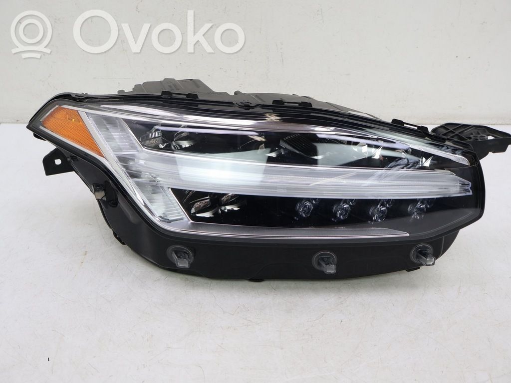 Volvo XC90 Phare frontale 