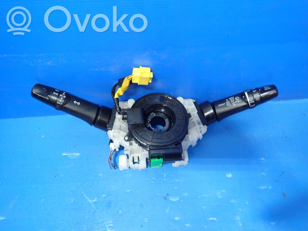 Mitsubishi Lancer X Commodo, commande essuie-glace/phare 
