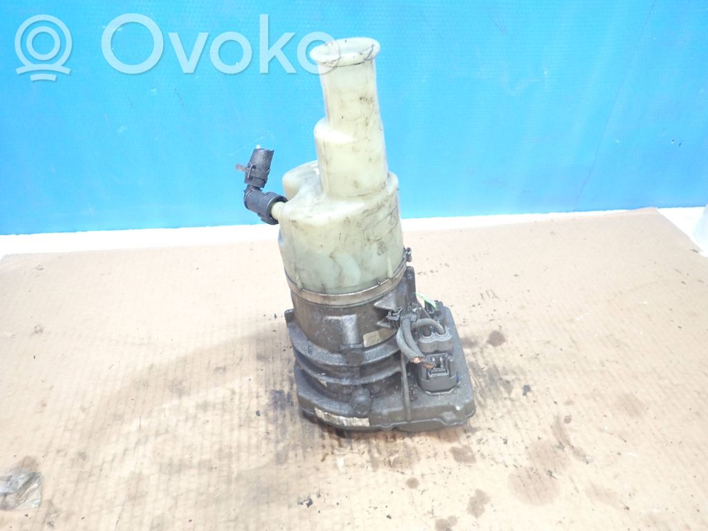 Ford Mondeo MK IV Vairo stiprintuvo siurblys 