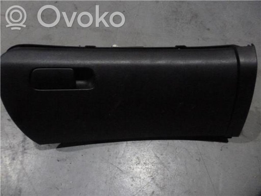 Glove box