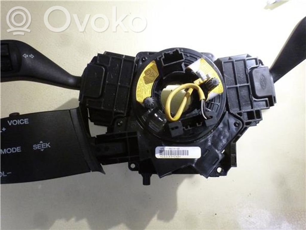 Interruptor de control multifunción   4M5T14A664AB