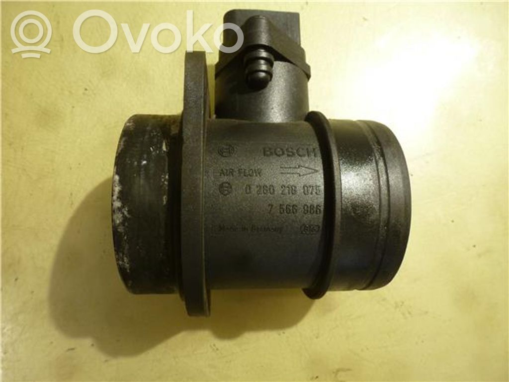 BMW 1 E81 E87 Mass air flow meter 