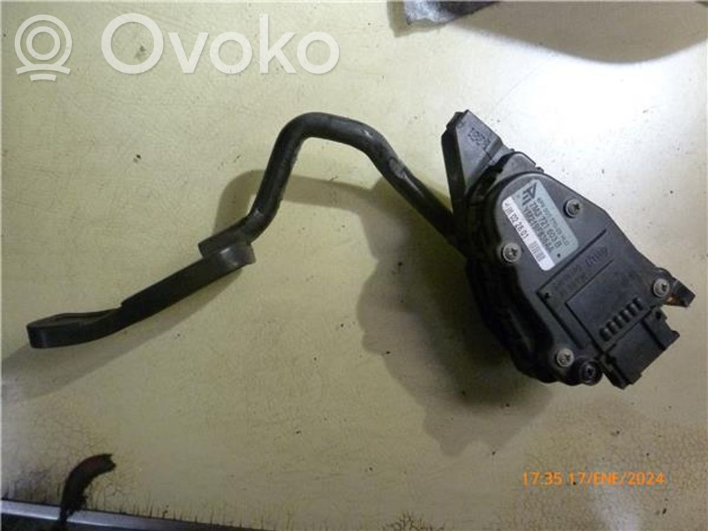 Accelerator throttle pedal   YM219F836AA