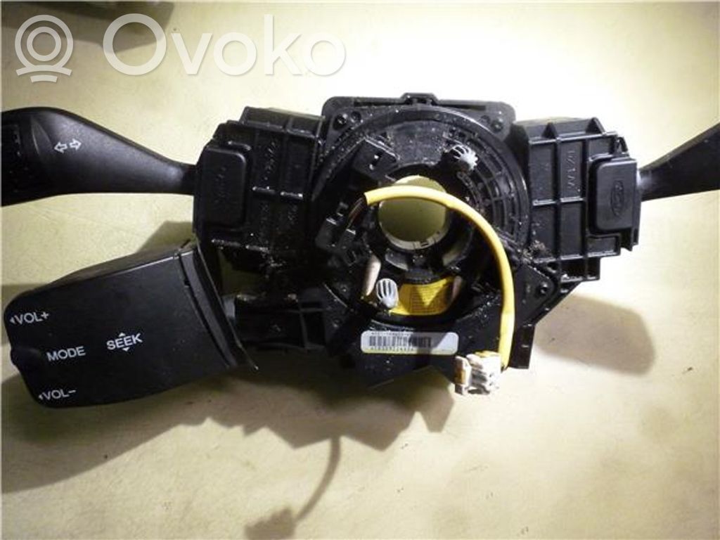 Interruptor de control multifunción   4M5T14A664AB