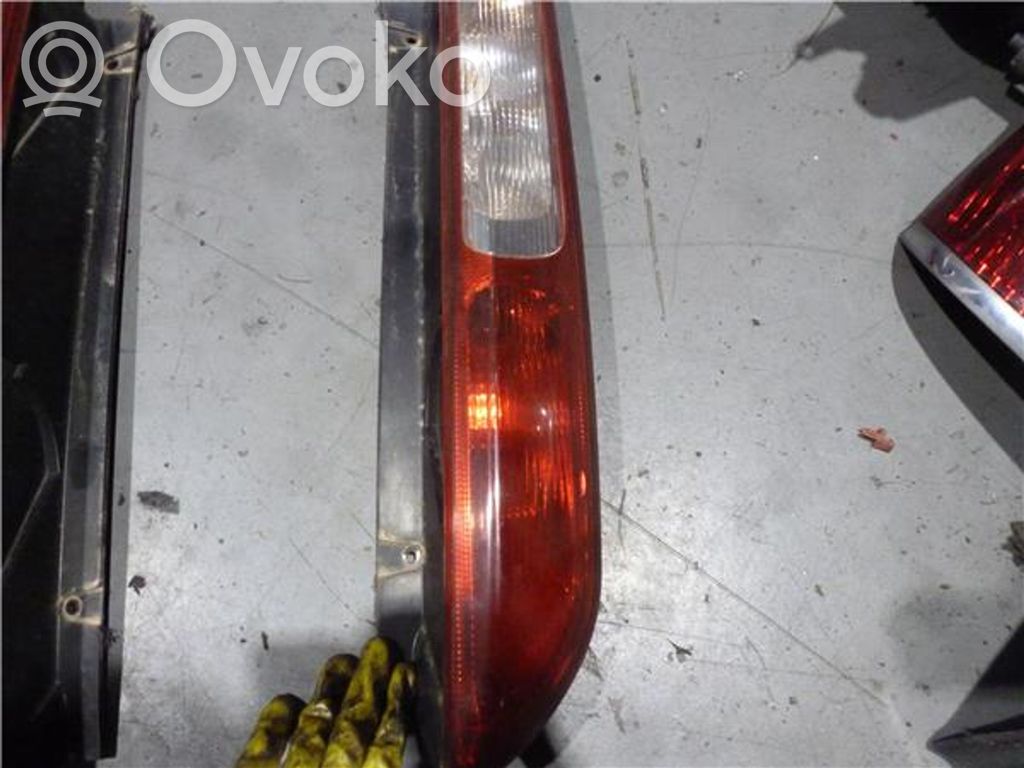 Lámpara de faros/luces traseros   1420450