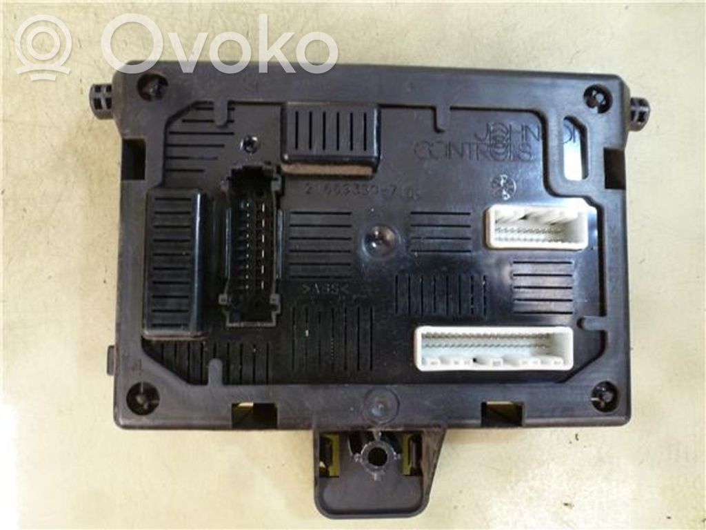 Engine control unit/module   8200652284,28118124