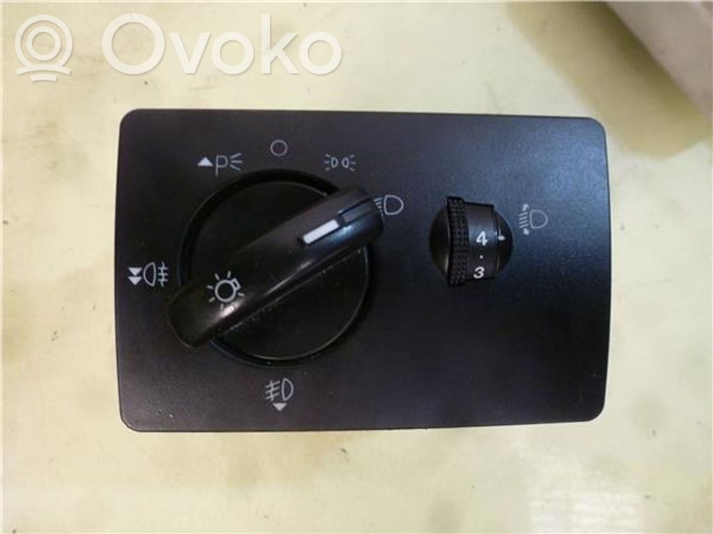 Light switch   4M5T13A024LA