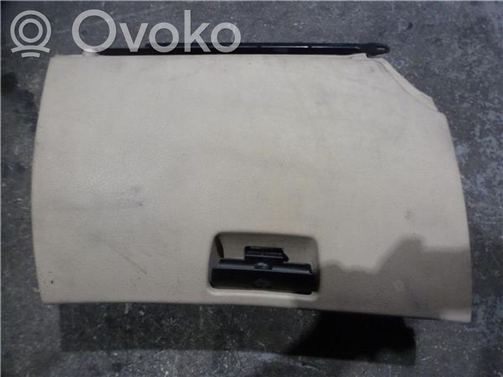 BMW X5 E53 Glove box 