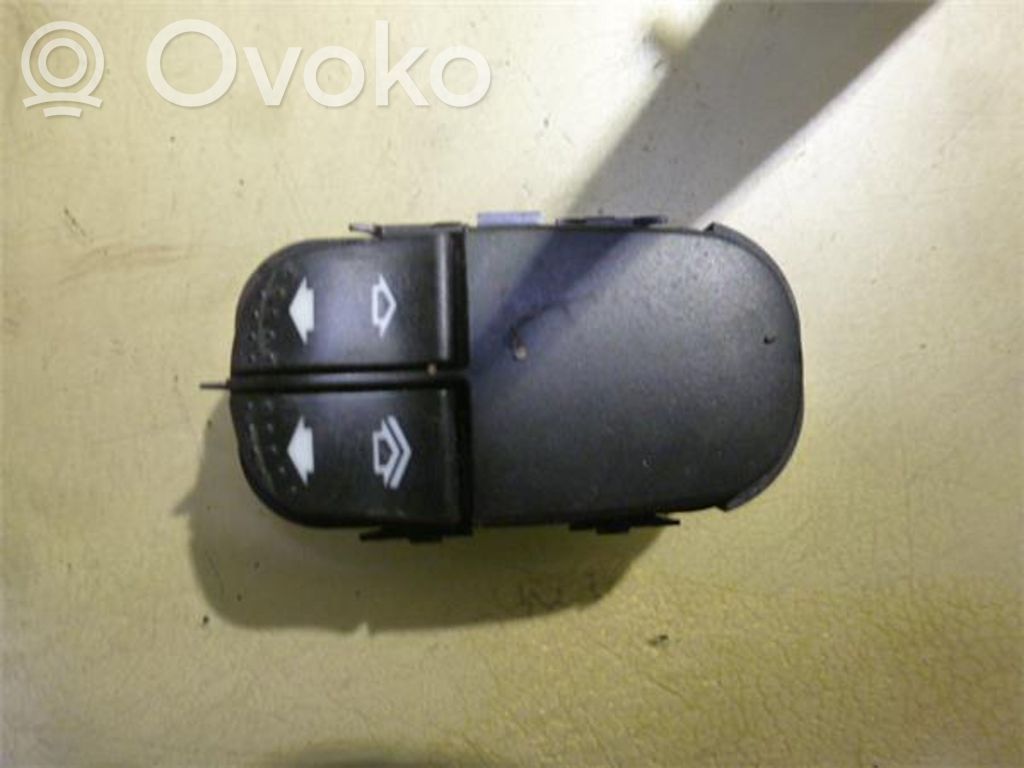 Electric window control switch   98AG14529AC