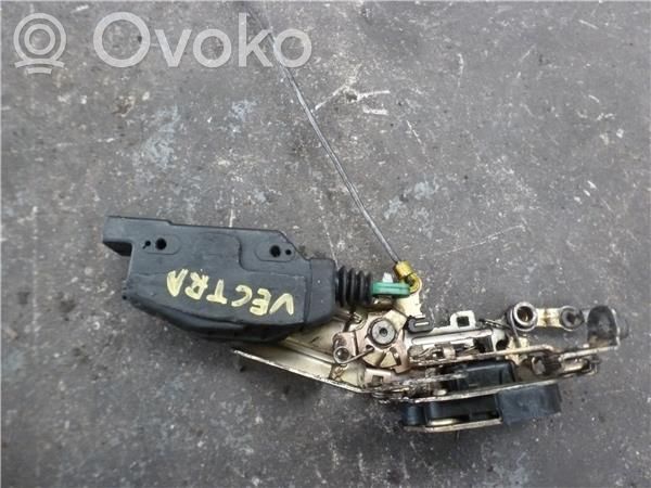 Opel Vectra A Front door lock 