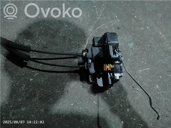 Chevrolet Meriva Front door lock 