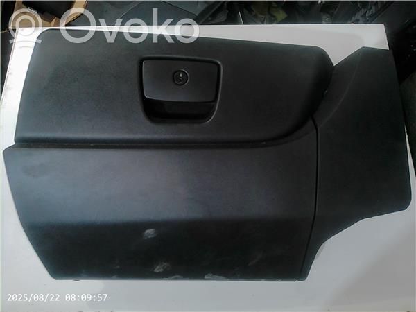 Glove box
