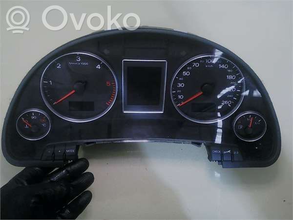 Audi A4 S4 B6 8E 8H Vitezometru (grup de instrumente) 